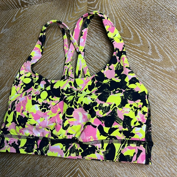 LULULEMON Floral Energy Bra in Medium Support 2 - Picture 4 of 7